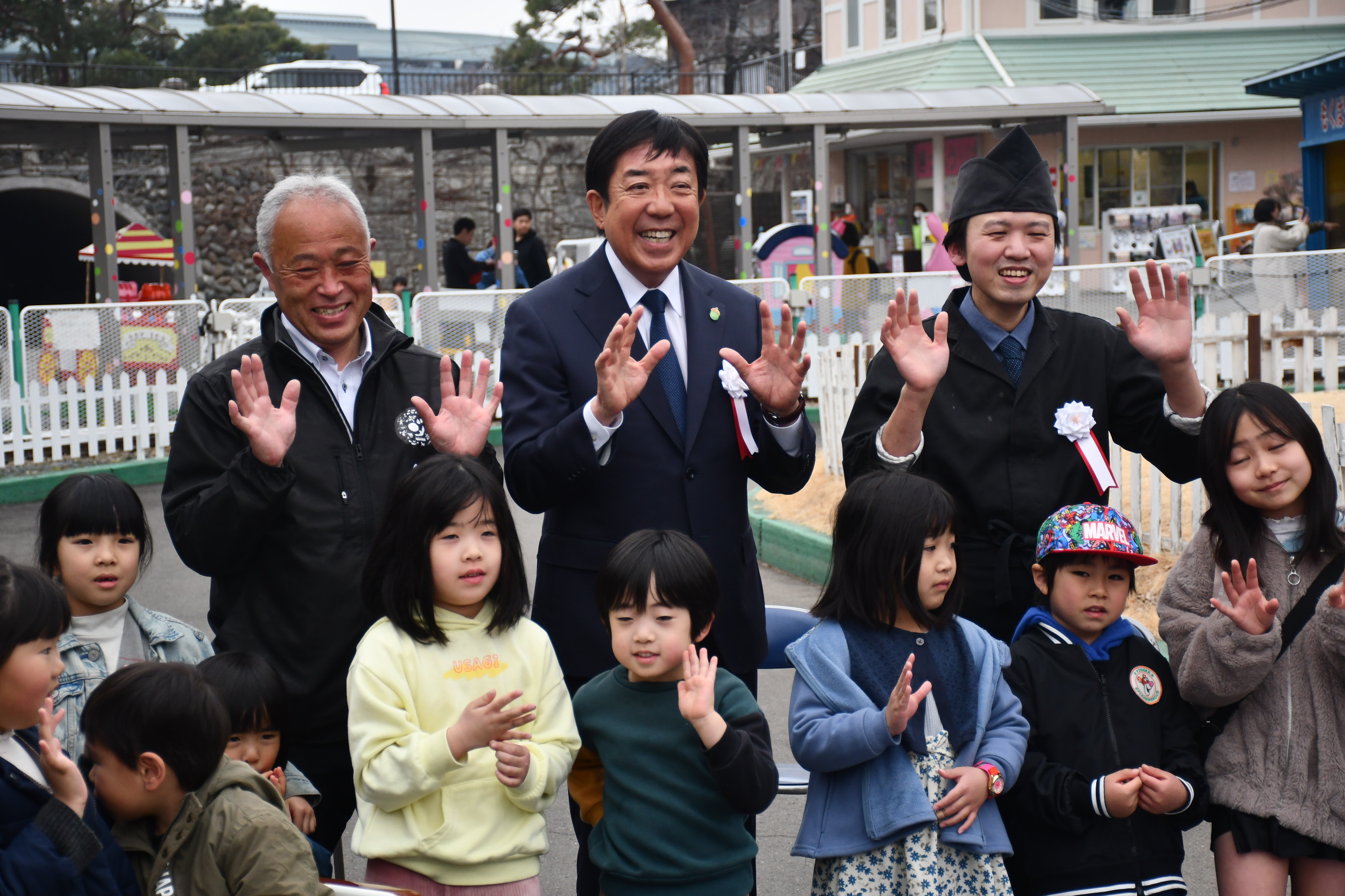 新型豆自動車「レトロバス」がデビュー！